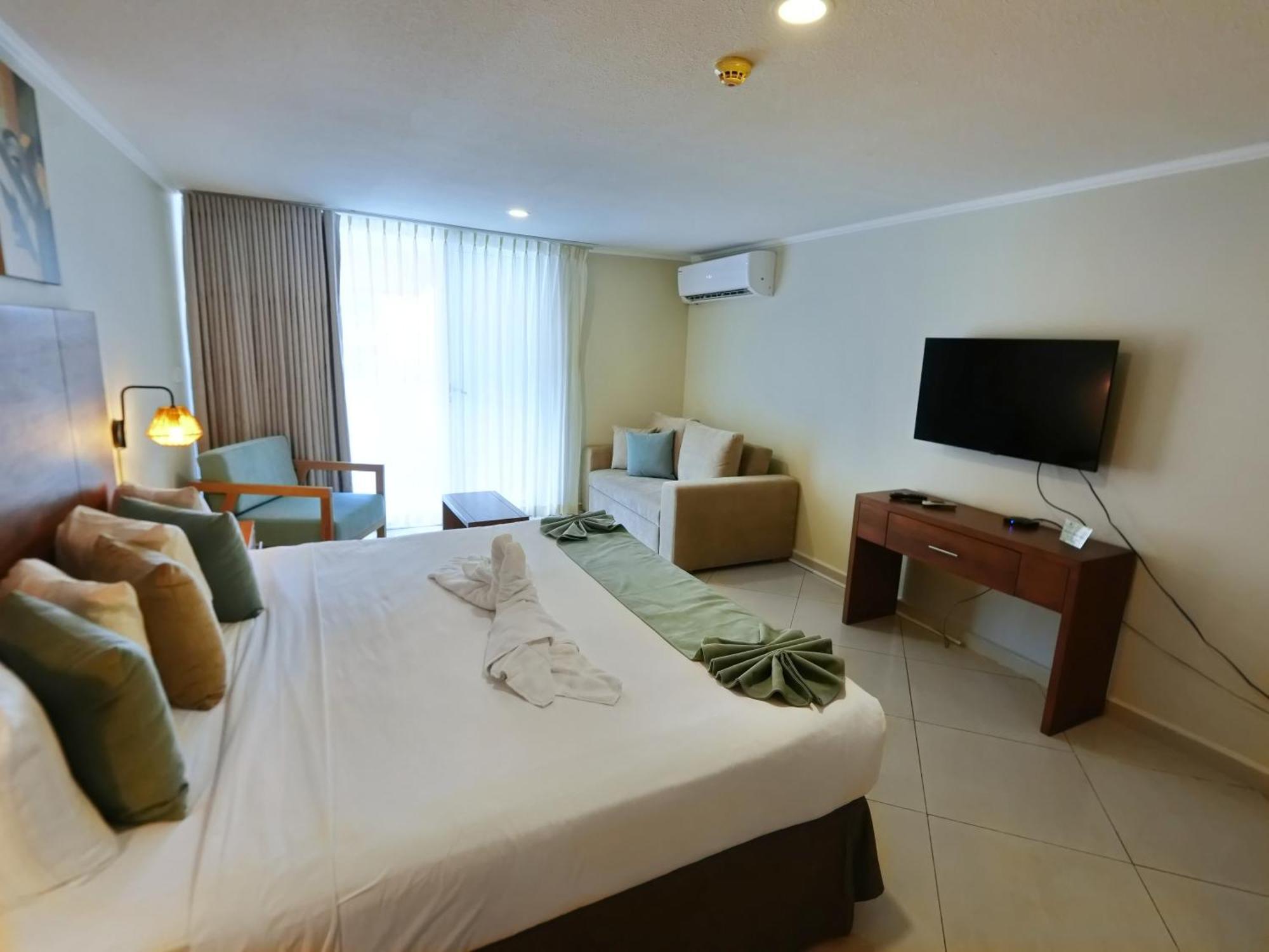 City Suites & Beach Hotel Виллемстад Экстерьер фото