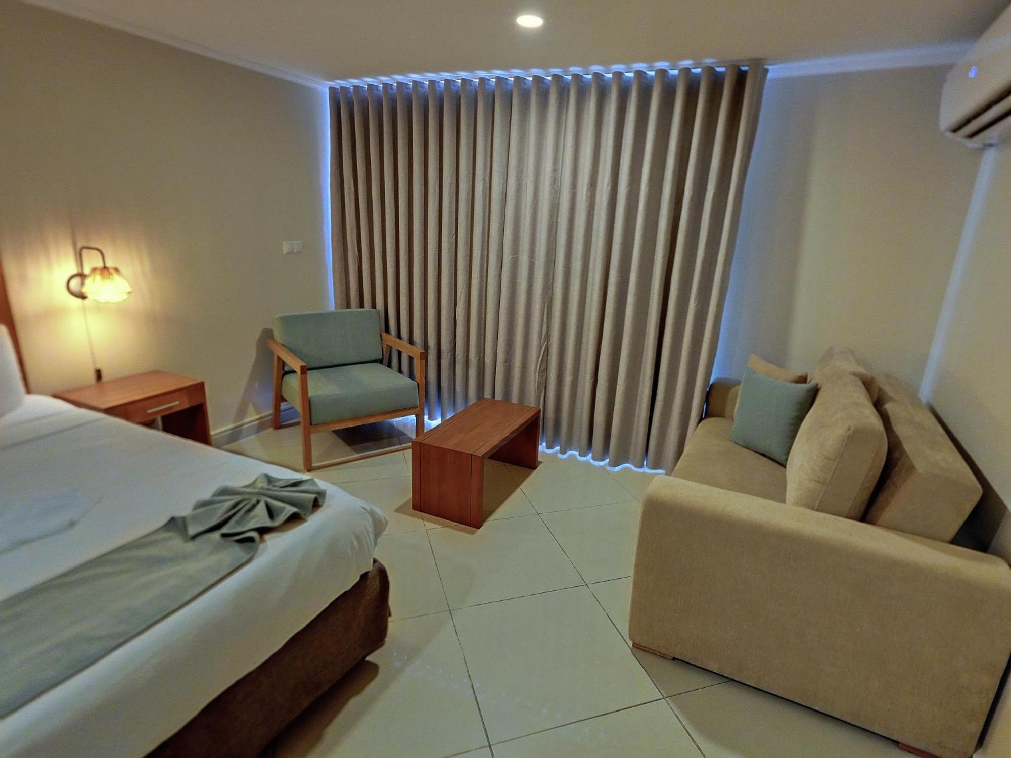 City Suites & Beach Hotel Виллемстад Экстерьер фото