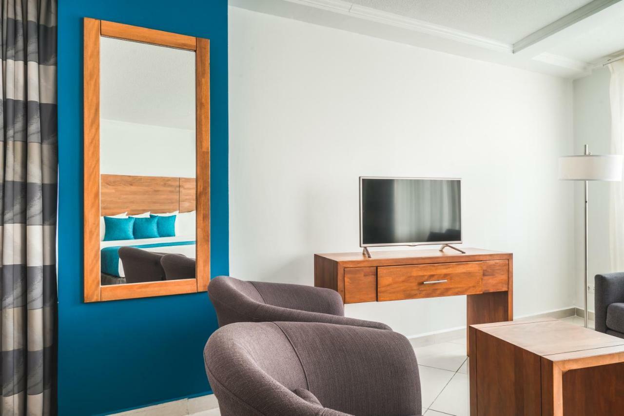 City Suites & Beach Hotel Виллемстад Экстерьер фото