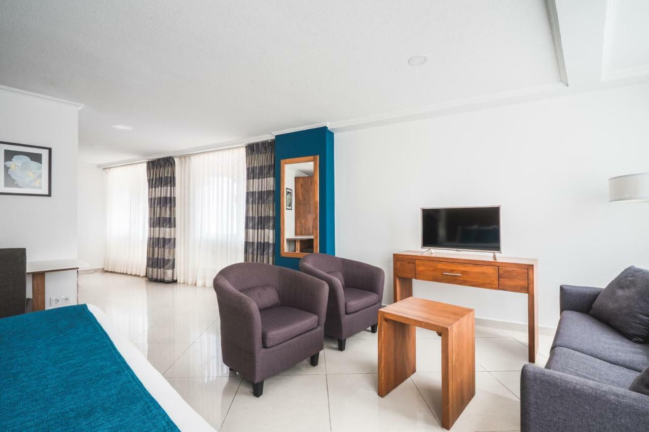 City Suites & Beach Hotel Виллемстад Экстерьер фото